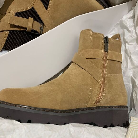 Donald Pliner | Buckled Lug Sole Bootie - Picture 6 of 9